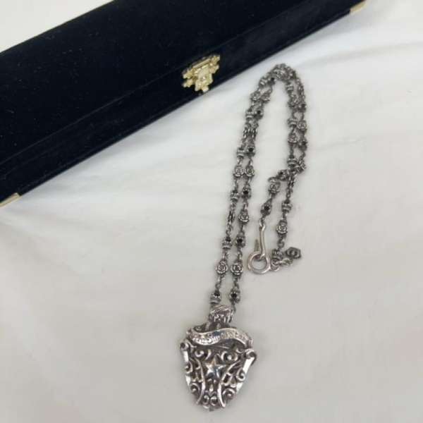 JUSTIN DAVIS ジャスティンディヴィス ネックレス ペンダント アクセサリー Accessory Necklace, Pendant A.W.SUPER STAR ペンダント WICKED ROSE チェーン セット クラウン ローズ スター【USED】【古着】【中古】10086858