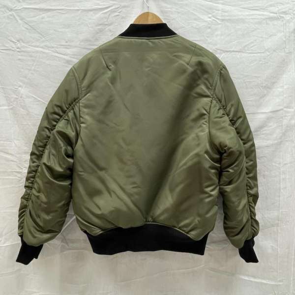 古着 東京リベンジャーズ MA-1 リバーシブル ワッペン 黒 カーキ animate LIMITED SELECTION ムービック M【USED】【古着】【中古】10130392