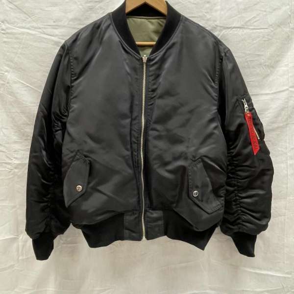 古着 東京リベンジャーズ MA-1 リバーシブル ワッペン 黒 カーキ animate LIMITED SELECTION ムービック M【USED】【古着】【中古】10130392