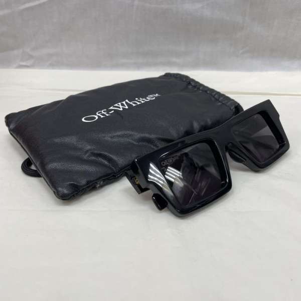 オフホワイト OERI017 1007 Nassau ナッソー プラスチック BLK ブラック 黒 メンズ -【USED】【古着】【中古】10133086