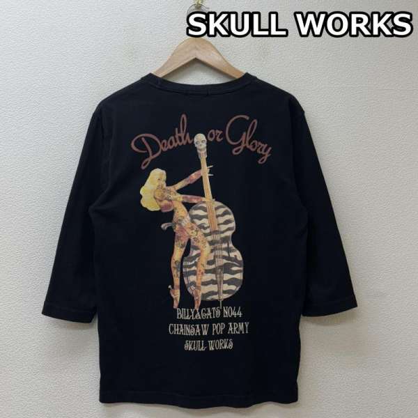 スカルワークス ピンナップ ロック タトゥー ガール ロゴ プリント クルーネック 七分袖 Tシャツ 黒 ブラック メンズ M【USED】【古着】【中古】10136341