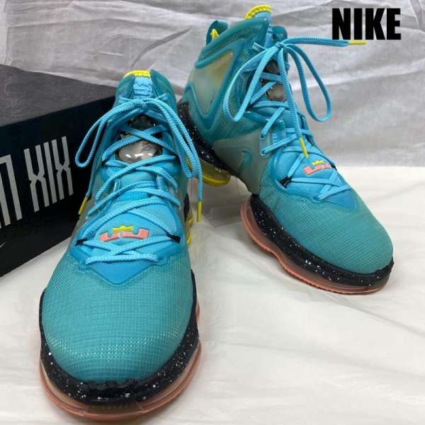 楽天ドンドンダウンISナイキ DC9338-400 Lebron 19 Christmas レブロン 19 クリスマス ハイカット バスケ マルチカラー メンズ 29.0cm【USED】【古着】【中古】10136472
