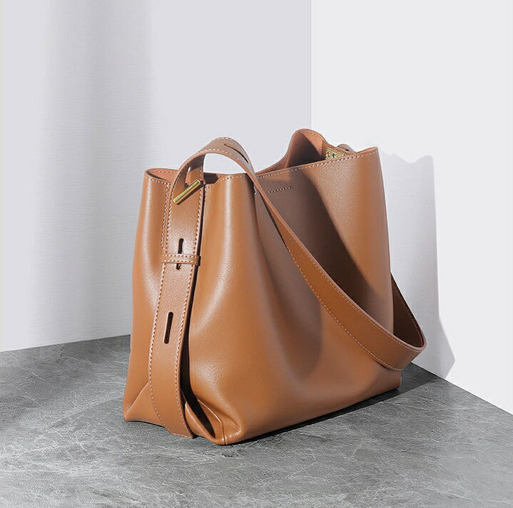 樂天商城 - ☆新品/綺麗 トートバッグショルダーバッグ メンズ 出張 旅行 大容量 本革 レザー ビジネスバッグ レディース tbq971