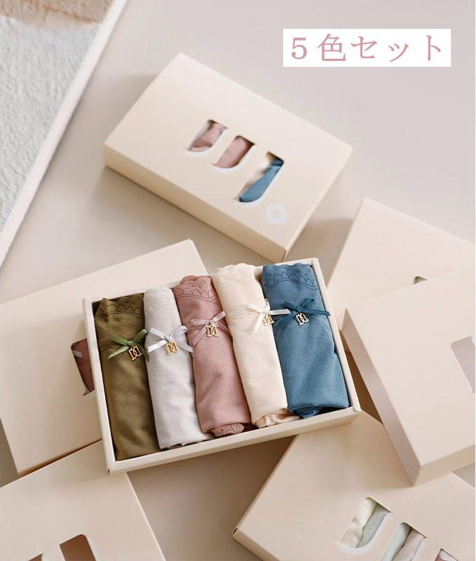 商品説明 軽量抗菌高級レディースシームレスショーツは、シルクのような光沢感と抗菌性を兼ね備えた上質なレギュラー股上のショーツです。5色セットで、ピンク、肌色、浅灰、軍緑、黒のエレガントな色合いからお選びいただけます。母の日や特別な日のプレゼ...