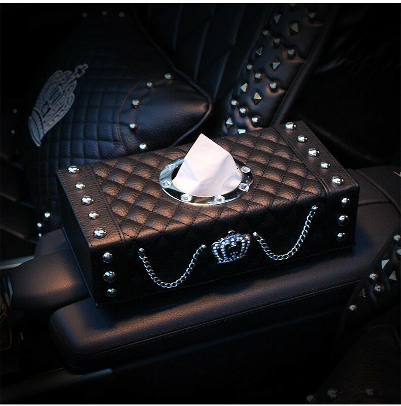 【ティッシュケース 車用・室内用】ティッシュボックス カバー おしゃれ 王冠 キルティング PUレザー ブラック 高級感 スタッズ付き かわいい ゴージャス インテリア 車内 自宅 デスク リビング 置き型 小型 軽自動車 普通車対応 ギフト プレゼント 高見え [2]