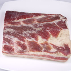 VISMARAヴィスマラパンチェッタテサ(板状)イタリア産約1kg〜1.5kg【100g当たり556円で再計算】