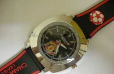 サッカー 時計,FC マンチェスターユナイテッドの腕時計はイタリアのお土産です。