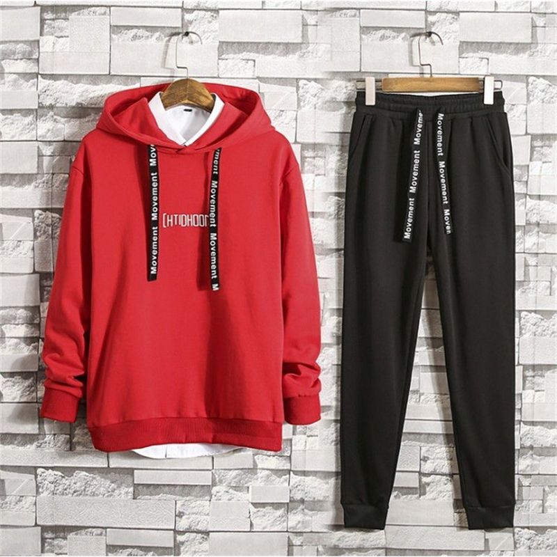 ■生地：ポリエステル■カラー：ブラック、ホワイト、レッド■サイズ：M 肩幅：45.8　バスト：98　着丈：66　袖丈：58　　ウエスト：70　ズボン丈：97　ヒップ：96L 肩幅：47　　バスト：102　着丈：68　袖丈：59.5　ウエスト：73　ズボン丈：99　ヒップ：100XL 肩幅：48.2　バスト：106　着丈：70　袖丈：61　　ウエスト：76　ズボン丈：101　ヒップ：1042XL 肩幅：49.4　バスト：110　着丈：72　袖丈：62.5　 ウエスト：79　ズボン丈：103　ヒップ：1083XL 肩幅：50.6　バスト：114　着丈：74　袖丈：64　　ウエスト：82　ズボン丈：105　ヒップ：112■商品写真はできる限り実物の色に近づけるよう加工しておりますが、お客様のお使いのモニター設定、お部屋の照明等により実際の商品と色味が異なる場合がございます。■サイズ詳細等の測り方はスタッフ間で統一、徹底はしておりますが、若干の誤差がある場合がございます。