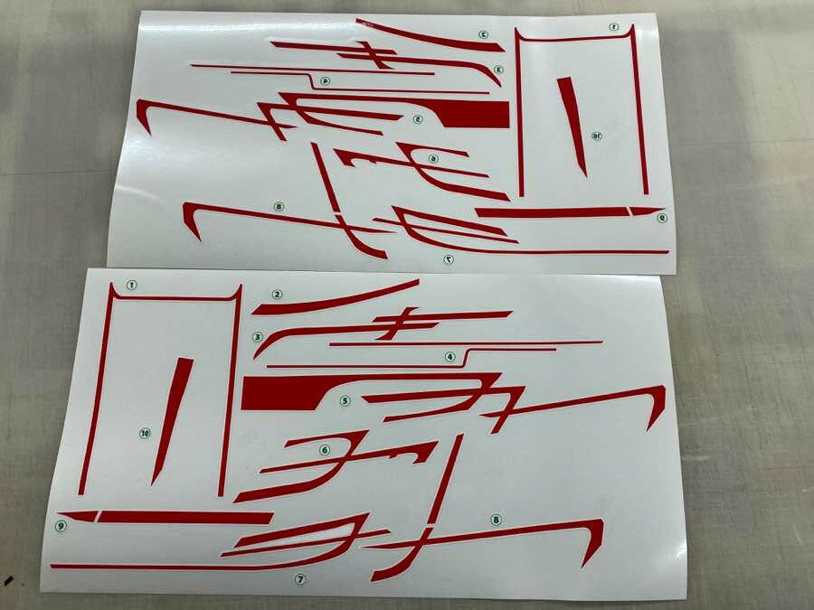 ヘルメットデカール　　オリジナルデザインステッカーヘルメットデカールラインのセットです。フチとラインを好きなカラーでお選びいただけます。 2