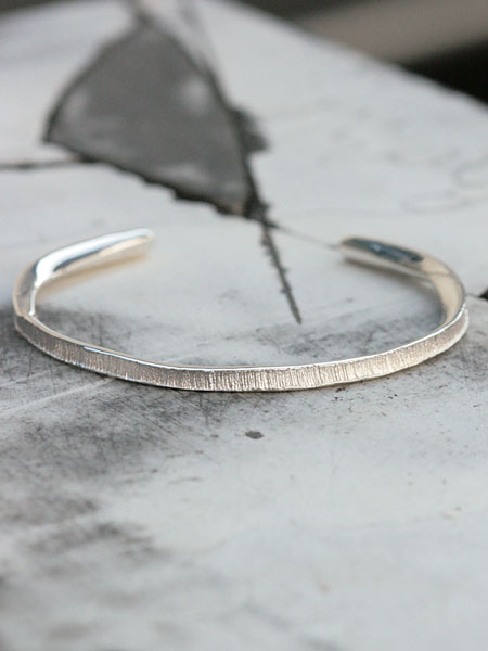 HARIM ハリム 【 thin rain bangle (Sterling Silver) / [ HLA007 ] 】[ 正規品 ] ブレスレット ブレス バングル カフ レイン シルバー 銀 雨 白 ホワイト メンズ レディース 【 送料無料 】