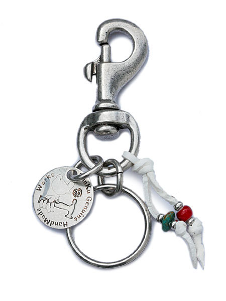 樂天商城 - SunKu サンク 39 【 39 プレート キーホルダー (ホワイト) / [ SK-048-silver-white ] 】[ 正規品 ] シルバー ターコイズ グリーン レザー レッド アンティークビーズ ディアスキン 革 赤 白 緑 銀 天然石 宝石 メンズ レディース