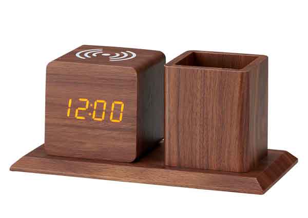 商品詳細 商品サイズ 173×91×85mm 個装箱 185×105×95mm 本体重量 545g 材質 ABS樹脂・MDF 機能 ブルートゥーススピーカー・ワイヤレス充電・時計・アラーム3種・カレンダー・温度計・音振動センサー 付属 USBコード 電源 USB・単4電池×3（別売）・CR2032ボタン電池×1（モニター内蔵） ※ボタン電池は時計用予備電源 ※ 商品に名入れができます。（別途お見積もり）