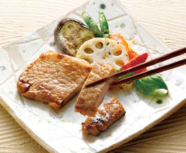 　　☆☆☆ 商品詳細 ☆☆☆ ●セット内容／100g×6 ●賞味期間／冷凍180日 ●アレルゲン／小麦・大豆・ごま・りんご・豚肉 ★送料無料 ★商品代引き不可 ★沖縄・離島配達不可 ※メーカーより直送の為、他の商品と同梱できません。 ※GW・お盆・年末年始はメーカー休業の為、出荷不可です。 ※お客様のご依頼で転送の場合（不在・転居）別途送料がかかります。