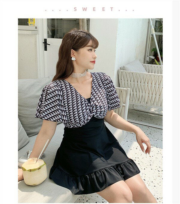 ぽっちゃり水着 女子 ワンピース 2L-6L 大きいサイズ ブラック 服みたいな 韓国風 体型カバー 露出控えめ Vネック 可愛い おしゃれ ショートパンツ ノンワイヤー ビーチ プール 夏 リゾート 海 プール 温泉 オールインワン オトナ女子 温泉 セクシー 黒 20代 30代 40代