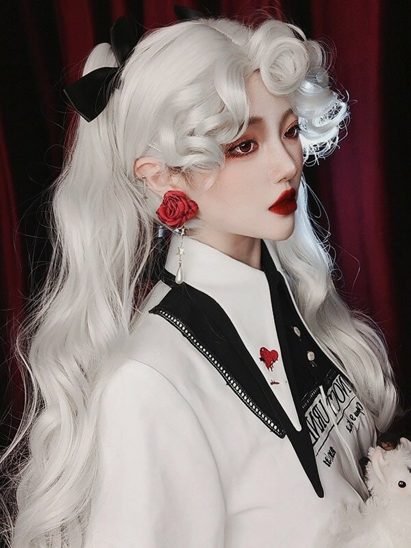 中世の貴族風 巻き毛 白髪 フルウィッグ かつら 女性 長髪 ロング ロング丈 ロングウィッグ ロングヘア ロリータ lolita 前髪あり 自然 可愛い キュート ウイッグ wig コスプレ コスチューム 仮装 文化祭 学園祭 演劇 舞台 シルバー ホワイト dp084g5