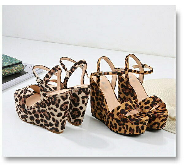 【期間限定！マスクプレゼント中】サンダル ヒョウ柄 ウェッジソール 厚底 ヒール10cm/12cm 美脚 女性 大人 夏 ウェッジヒール ストラップ おしゃれ アンクル ベルト付き おしゃれ ガーリー ラウンドトゥ 小さいサイズ 大きいサイズ 21.0~26.0 di650s1s1x2