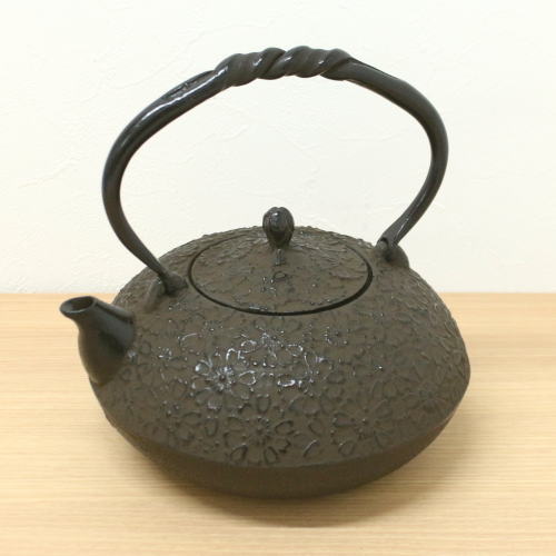 楽天市場】南部鉄器 鉄瓶 桜の通販 楽天市場】南部鉄器 鉄瓶 桜の通販