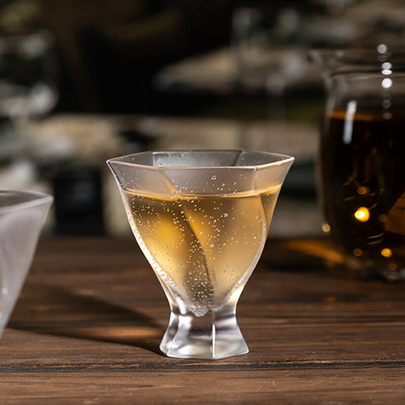 IwaiLoft お酒グラス 50ml おちょこ 厚手ガラスコップ グラス 湯呑み ティーカップ ガラスぐいのみ 花..