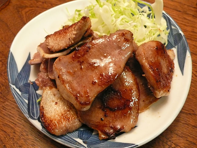 肉のいわま楽天市場店の国産豚タン スライス 500g 焼肉用バラ凍結 (選べる厚み 3mm/5mm/10mm) 焼き肉 バーベキュー BBQ ヤキニク｜アングル2