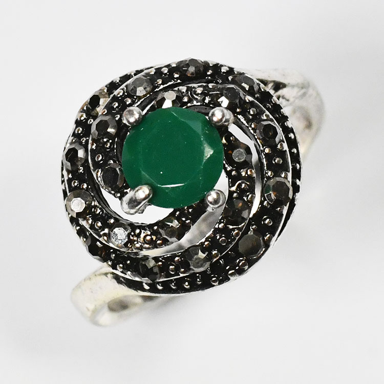 貴石カラーCZ UZUリング アンティーク 指輪 エメラルドカラーストーン