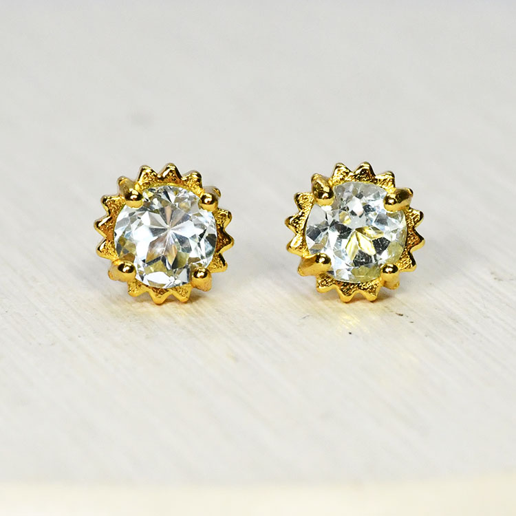 スカイブルートパーズ×シルバー925（K14鍍金） サンシャインスタッドピアス 天然石 イエローゴールド パワーストーン