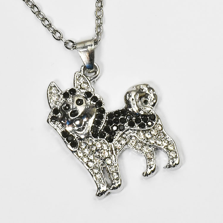 ドッグパヴェペンダント ハスキー クリスタルを敷き詰めた きらきら パヴェ ネックレス 犬好き アクセサリー