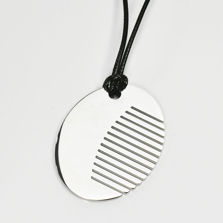 本当に髪をとかせる ヘアコーム(櫛) 革紐ネックレス ヘアアクセサリー ペンダント ヘアブラシ 便利アクセ