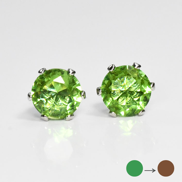 【人気商品再入荷】チェンジカラー ズルタナイト 茶ピンク(自然光)→鮮やか緑(照明直下) 大粒スタッドピアス トータル1カラット 稀少石 色が変わるストーン プラチナカラー イエローゴールド