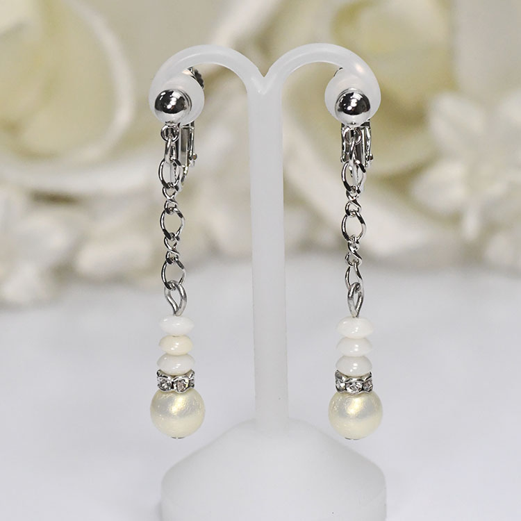 小粒パールのロングチェーンイヤリング チェーンイヤリング 優雅に揺れる ノンホール ジェムストーン パワーストーン 日本製 国産 手作り