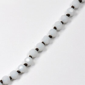 最終処分！800円→362円（税別）！タッセル＆クリスタルガラス♪　多面カットクリスタルビーズブレスレット（ホワイト