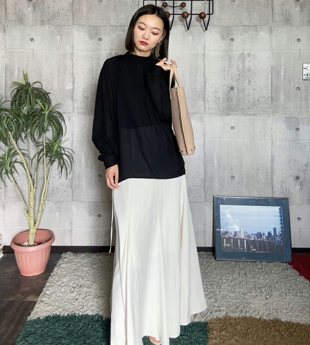 【最大1000円OFFクーポン】【日本製正規品】生絹 シフォン シャツ　ブラック　ホワイト　夏　涼しい　薄手　おしゃれ　女性　長袖　無地