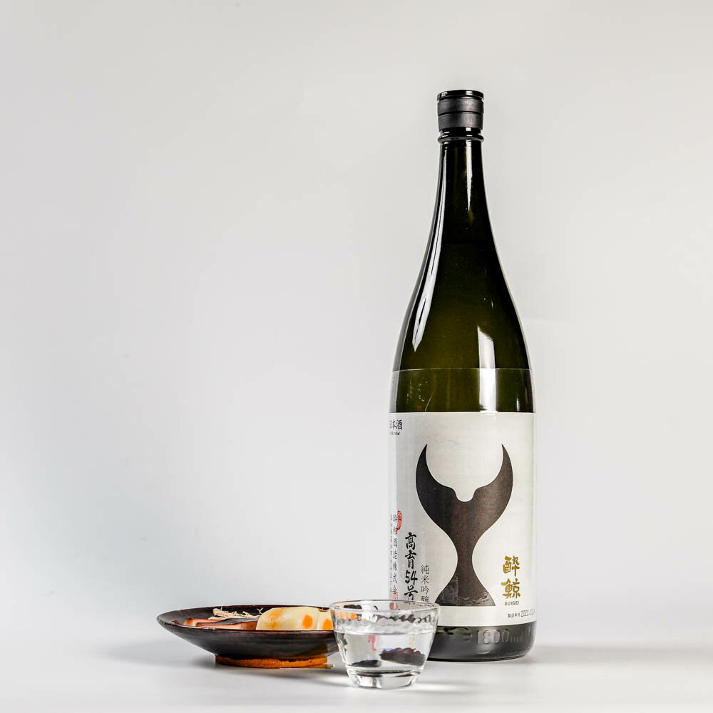 酔鯨 純米吟醸(高育54号) 日本酒 純米酒 すいげい 高知 日本酒度 +7 食中酒 1800ml 1.8L 瓶 ギフト プレゼント 送料無料 母の日 父の日 お歳暮 御歳暮 お歳暮ギフト 2025 お年賀 御年賀 2026
