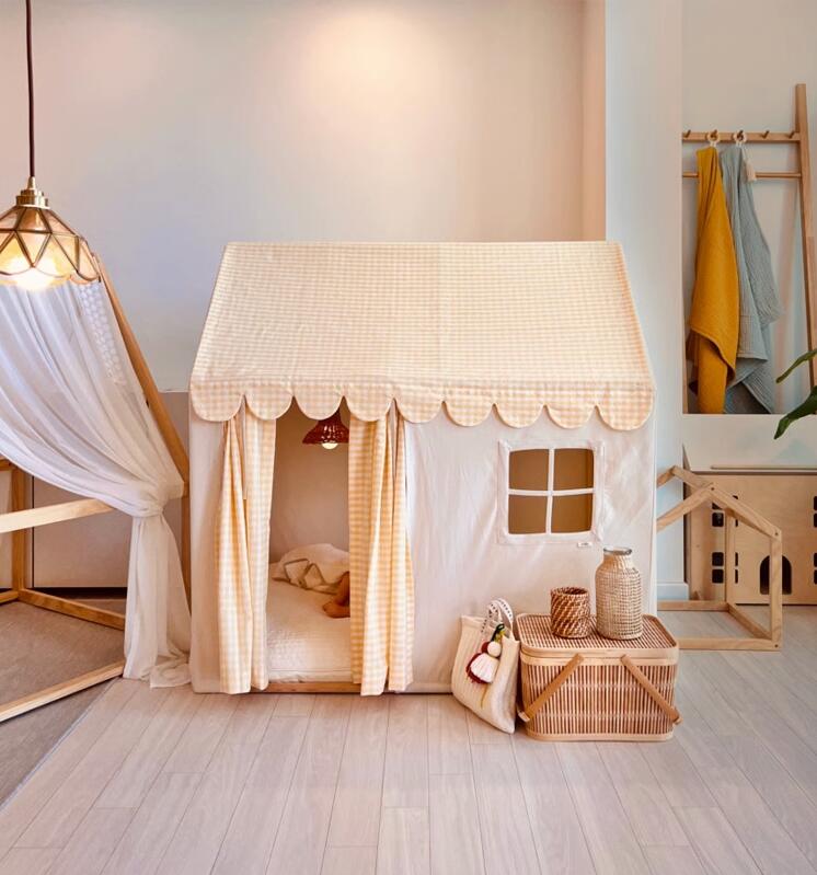 キッズテント 子供部屋 小屋 厚手フロアマット カーテン付き+旗 高品質カンバス キッズテント 子供テント 110x80x120cm ゲームハウス ままごと ごっこ遊びトイ プリンセスの城型 洗濯可 プリン…