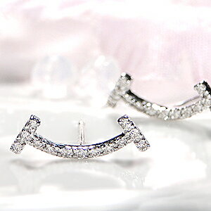 Pt900/K18WG/YG/PG スマイル ライン ダイヤモンド ピアス 【送料無料】ゴールドピアス プラチナピアス ダイヤピアス ダイアピアス おすすめ 可愛い 人気 おしゃれ 品質保証書 新作 プレゼント 代引手数料無料 ラッピング無料 18金ピアス Tモチーフ スーツ SUITS