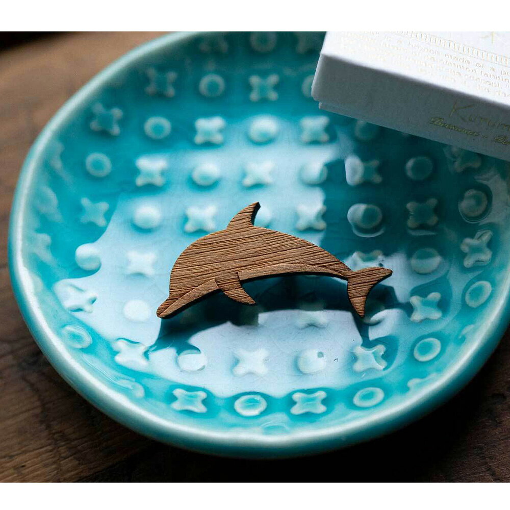 郵パケット 木製 ブローチ イルカ 日本製 コサージュ シンプル おしゃれ ナチュラル 軽い cotch iruka dolphin 動物 アニマル 魚 Brooch 木tch コッチレディース 女性用 誕生日プレゼント 結婚記念日 ギフト アクセサリー かわいい 20代 30代 40代 50代 60代の商品画像 3