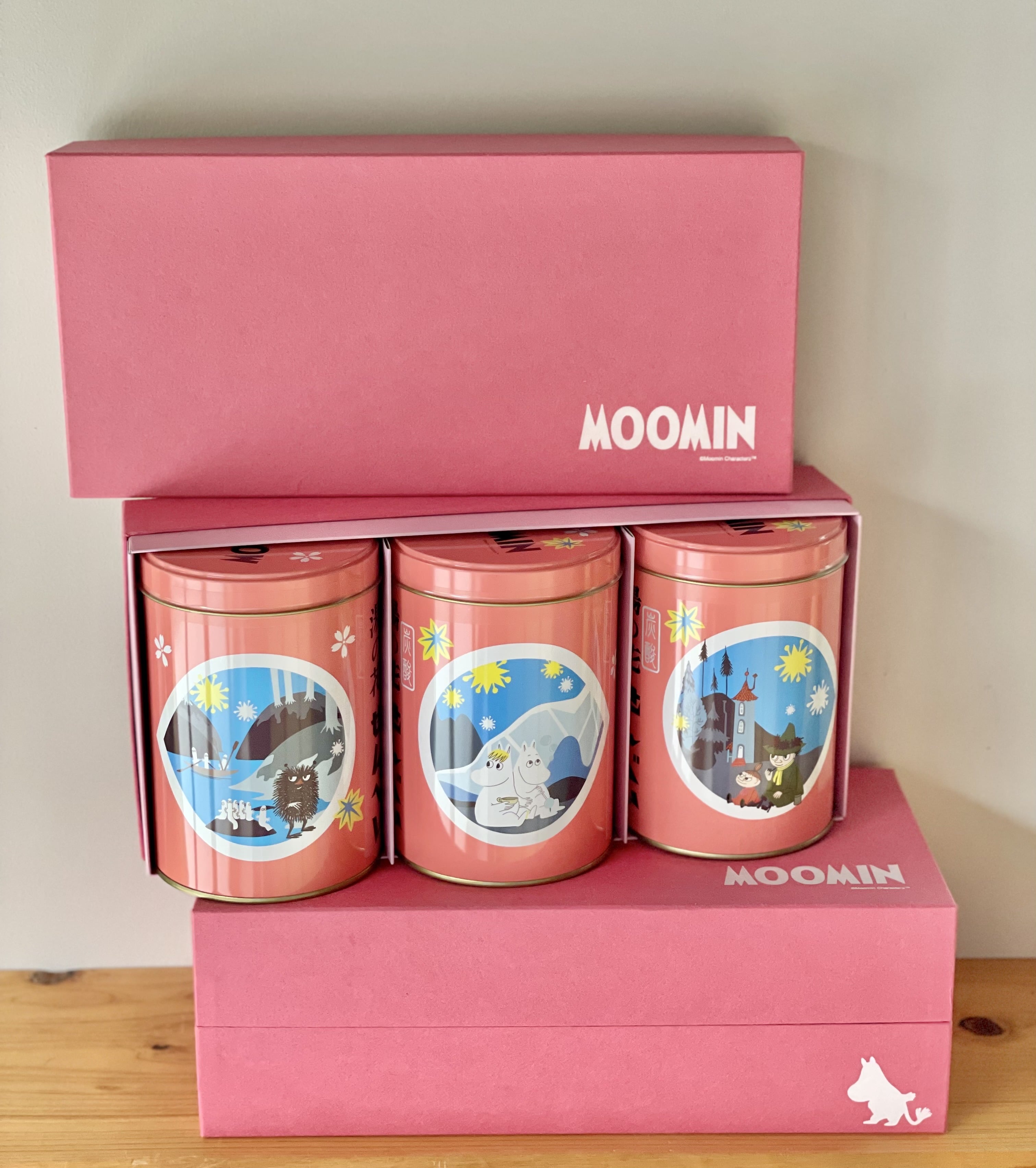 【送料込み】【三重県】MOOMIN×湯の花せんべい3缶セット（日の出屋製菓） お土産 ギフト プチギフト 誕生日