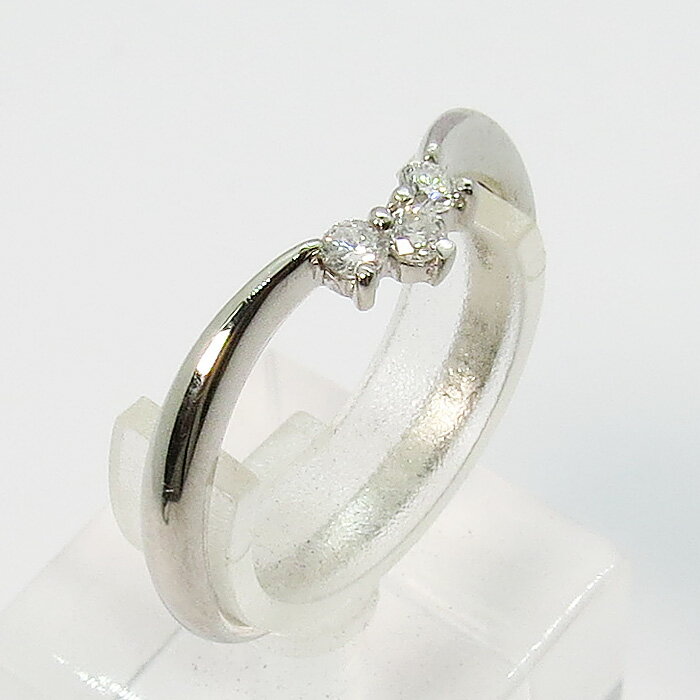 指輪 リング プラチナ ダイヤモンド 0.09ct Vラインが指を細く見せてくれる ファッションリング 日本製 ギフト プレゼント 記念日 誕生日 女性 女の子 女子会 かわいい 可愛い 人気 おすすめ デート お出かけ 彼女 母の日 母親 1周年