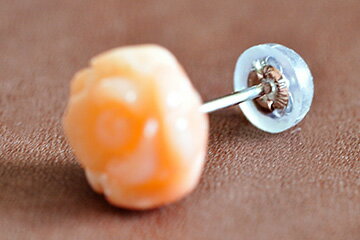 【P5倍】ピアス レディース ピンクサンゴピアス バラ ばら 薔薇 14k K14 WG 14金 一粒ピアス ピンク珊瑚 ホワイトゴールド 女性 20代 30代 40代 50代 ジュエリー おしゃれ おすすめ シンプル 普段用 大人 つけっぱなし 金属アレルギー対応