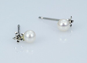【P10倍】ピアス レディース 淡水パールピアス 真珠ピアス フラワーピアス PT900プラチナピアス 金属アレルギー対応 アレルギー対策 おしゃれ おすすめ 大人 シンプル 普段用 女性 20代 30代 40代 50代 日本製イエベ ブルベ