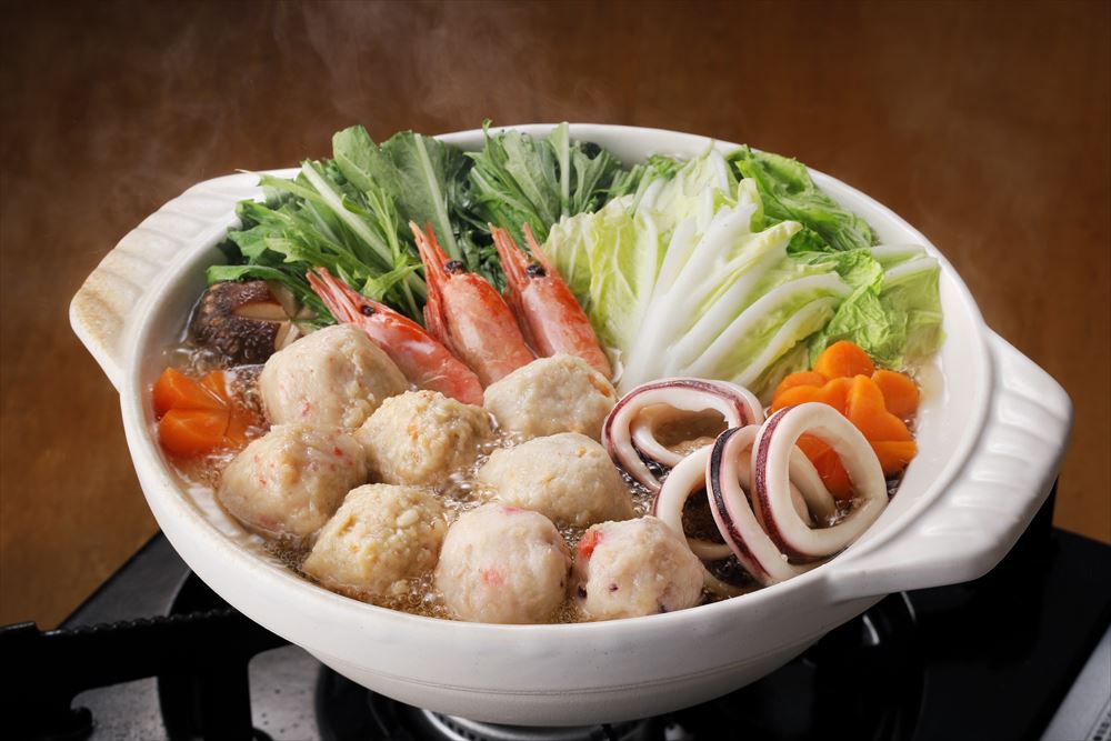 北海道 海鮮つみれ鍋 かに入つみれ×3個 えび入つみれ×3個 とりごぼうつみれ×3個 たこ入つみれ×6個 ボイル海老×3尾 ツボ抜きいか100g×1尾 たれ(濃...