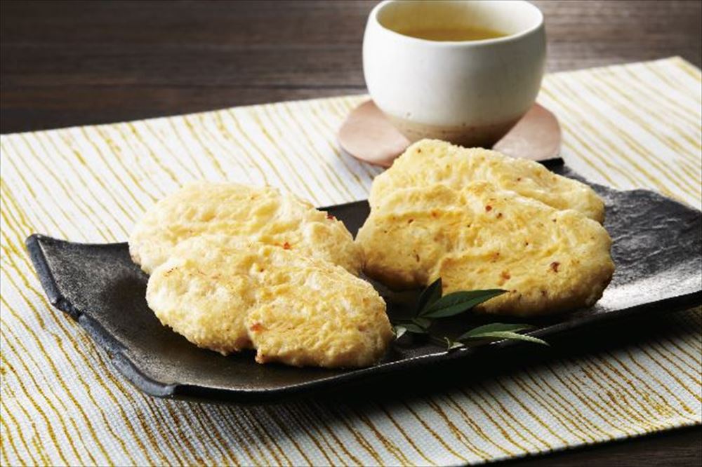 【お歳暮】富山湾の幸おかき 40袋（白えびかき餅20袋 ほたるいかかき餅20袋） 和スイーツ 富山県 常温120日 熨斗対応 送料無料 ギフト 贈答 記念日 産地直送 プレゼント 内祝いのサムネイル