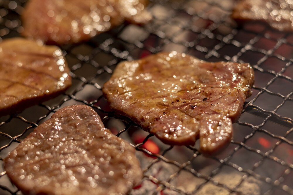 埼玉県産 彩さい牛 焼肉用 カタロース650g×2、モモ450g×2 プレゼント ギフト 贈り物 贈答 記念日 人気 熨斗対応 名入れ 送料無料 産地直送