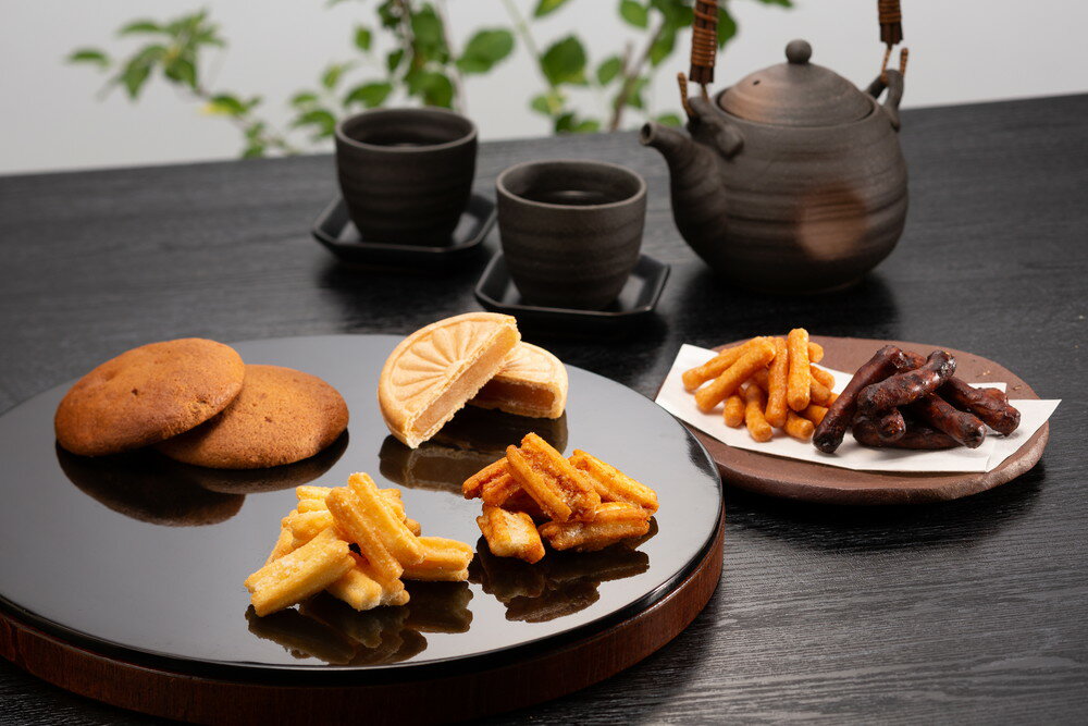 風雅甘々 和菓子詰合せ 黒糖丸ぼうろ×4個、揚げ餅(しょうゆ味)20g×1個、さつまいもかりんとう30g×1個 プレゼント ギフト 贈り物 贈答 記念日 人気 熨斗対応 名入れ 送料無料 産地直送