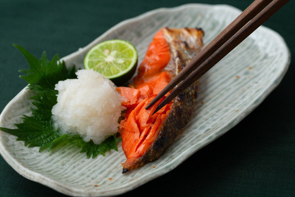 塩紅鮭切身 13枚セット 1040g(80g×13) プレゼント ギフト 贈り物 贈答 記念日 人気 熨斗対応 名入れ 送料無料 産地直送