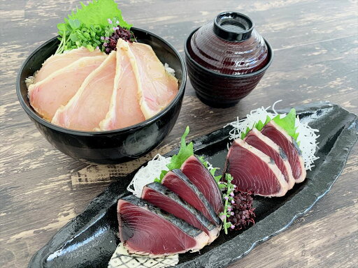 【静岡 炙りまぐろ鰹詰合せ】 炙りまぐろ秘伝のたれ仕込400g ・かつおのたたき黒潮造り250g たれ10g 海産品 静岡県 プレゼント ギフト 贈り物 贈答 記念日 人気 熨斗対応 名入れ 送料無料 産地直送 内祝い 【静岡 炙りまぐろ鰹詰合せ】 炙りまぐろ秘伝のたれ仕込400g ・かつおのたたき黒潮造り250g たれ10g 海産品 静岡県 プレゼント ギフト 贈り物 贈答 記念日 人気 熨斗対応 名入れ 送料無料 産地直送 内祝い