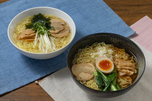 【秋田 比内地鶏ラーメン2種セット】 醤油味(麺110g×4 スープ40g×4) 塩味(麺110g×4 スープ39g×4) チャーシュー・メンマ(25g×8袋) 麺類 秋田県 プレゼント ギフト 贈り物 贈答 記念日 人気 熨斗対応 名入れ 送料無料 産地直送 内祝い 【秋田 比内地鶏ラーメン2種セット】 醤油味(麺110g×4 スープ40g×4) 塩味(麺110g×4 スープ39g×4) チャーシュー・メンマ(25g×8袋) 麺類 秋田県 プレゼント ギフト 贈り物 贈答 記念日 人気 熨斗対応 名入れ 送料無料 産地直送 内祝い
