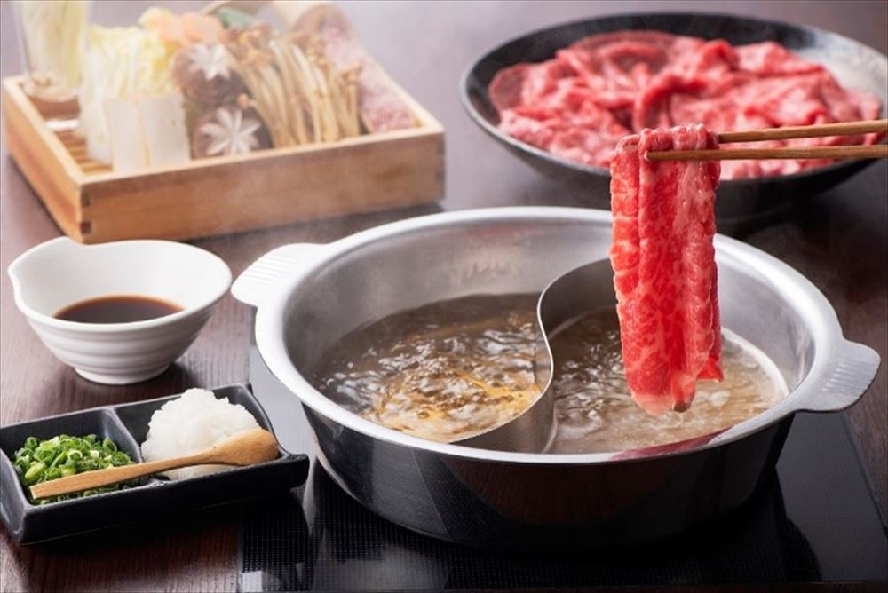 宮崎牛 ＼父の日／宮崎牛 しゃぶしゃぶ用 肩 200g 精肉 宮崎県 プレゼント ギフト 贈り物 贈答 記念日 人気 熨斗対応 名入れ 送料無料 産地直送 内祝い