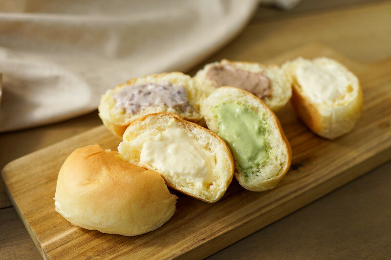 \お歳暮/広島 「八天堂」 くりーむパン10個詰合せ プレゼント ギフト 贈り物 贈答 記念日 人気 内祝 熨斗対応 名入れ 送料無料 産地直送