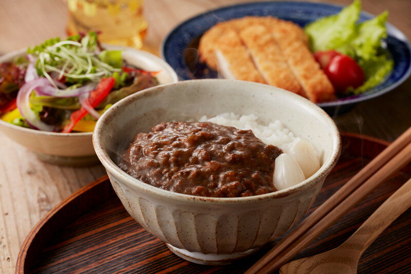 \お歳暮/福岡 「博多華味鳥」 一膳カレー8食セット プレゼント ギフト 贈り物 贈答 記念日 人気 内祝 熨斗対応 名入れ 送料無料 産地直送