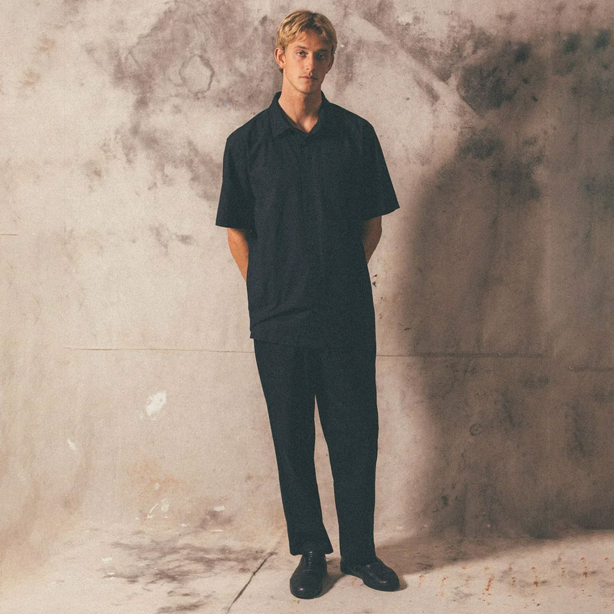 【 ブラックフライデー 2025 ★5％OFFクーポン11/27 01:59まで】 フォーマー メンズ 半袖シャツ 高級コットン ロゴ 刺繍 全2色 L サーフィン アウトドア ストリート 人気 ブランド FORMER 新作 | VIVIAN SS 【FSH-24101】